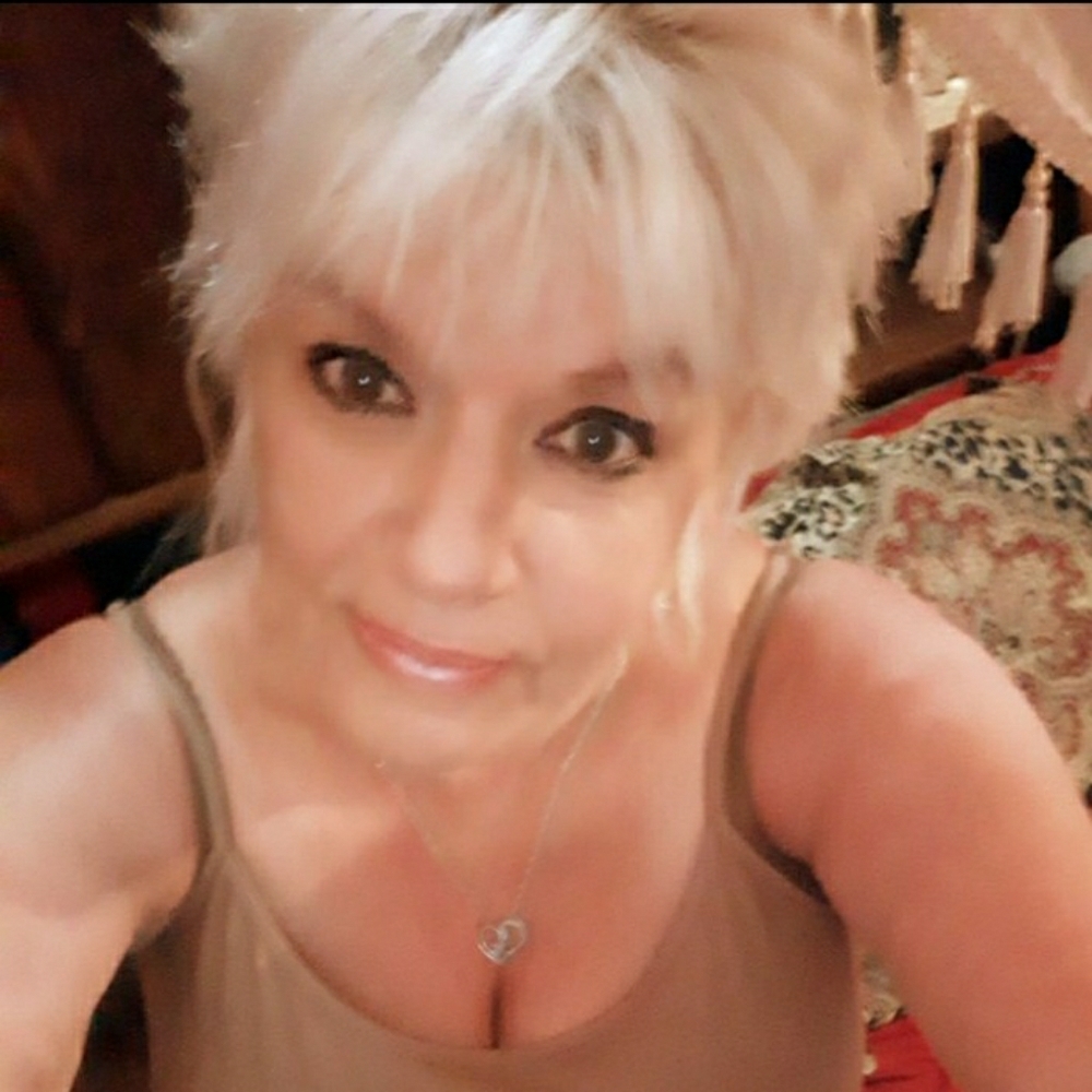 Meet your Posher, Candie